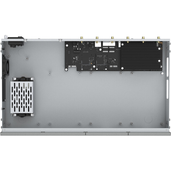 Yeastar P560 Private Branch Exchange (PBX) System 200 User(s) IP PBX (Private and Packet Switched)