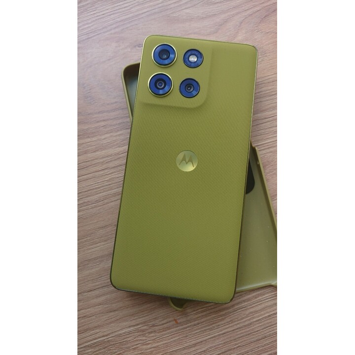 Motorola XT2527-2 Moto G86 5G, 256GB 8GB RAM, Dual Sim, Pantone Golden Cypress, Green
