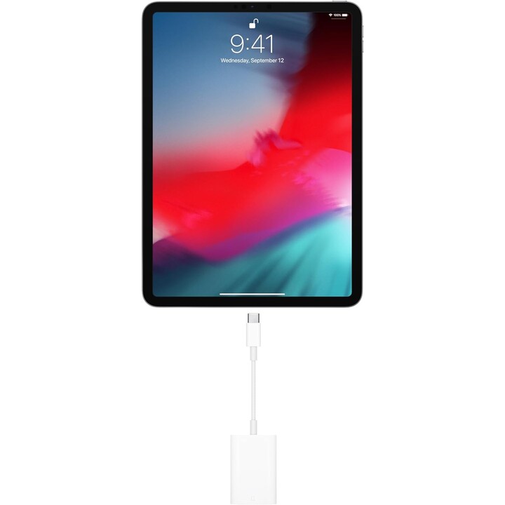 Apple USB-C to SD Card Adapter V2