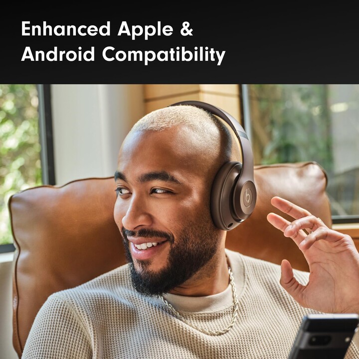 Beats Studio Pro mit Schokoladenmikrofon