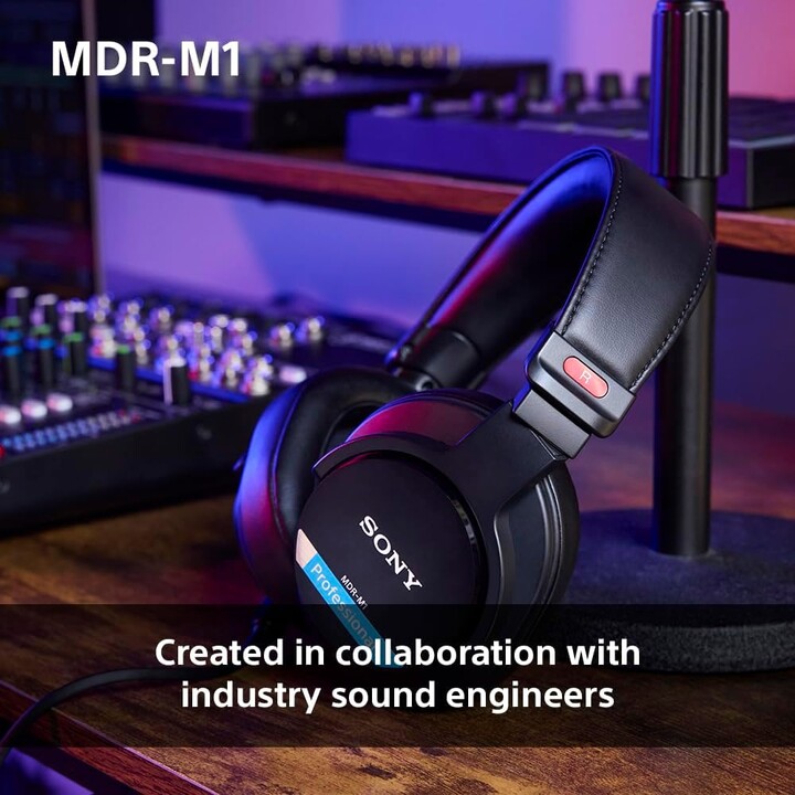 Sony MDR-M1 Studio - Auriculares cerrados con cable, reproducción de banda ultraancha (5 Hz-80 kHz), color negro
