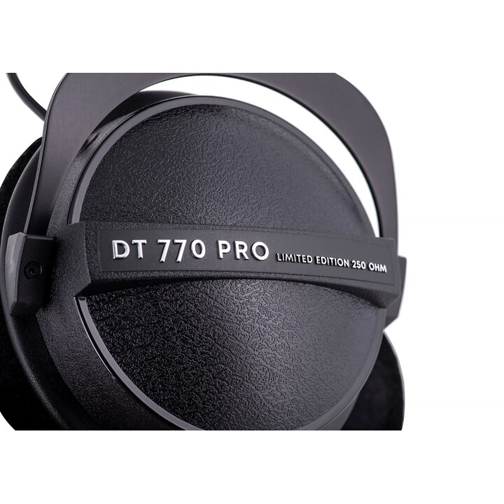 Beyerdynamic DT 770 PRO 250 OHM Black Limited Edition - auriculares de estudio cerrados