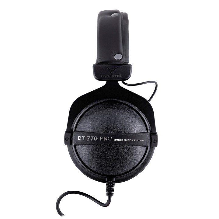 Beyerdynamic DT 770 PRO 250 OHM Black Limited Edition - auriculares de estudio cerrados