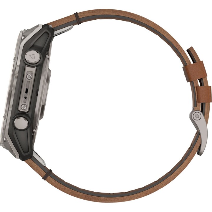 Garmin fenix 8 AMOLED 51 mm Zafiro Titanio con correa de cuero marrón