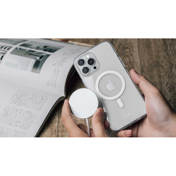 Carcasa rígida delgada Arx Clear (MagSafe) para iPhone 13 Pro - Transparente