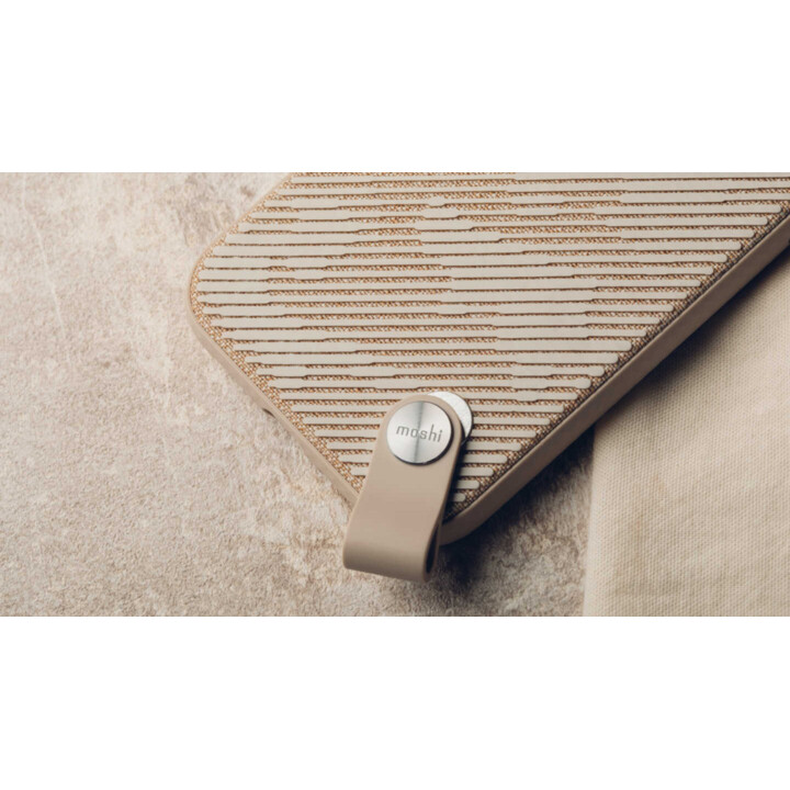 Funda delgada con correa de muñeca Altra para iPhone 12/12 Pro (SnapToª) - Beige