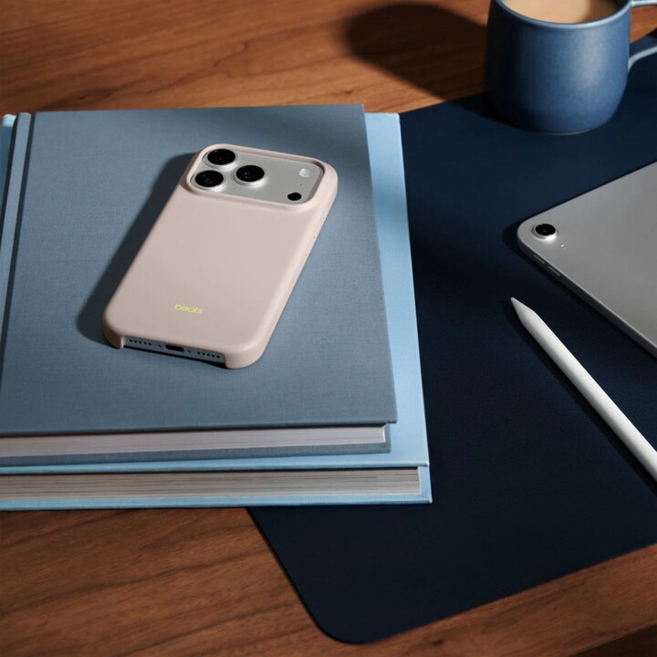 Funda Apple Beats Gris caliza con MagSafe y Control de Cámara para iPhone 17 Pro