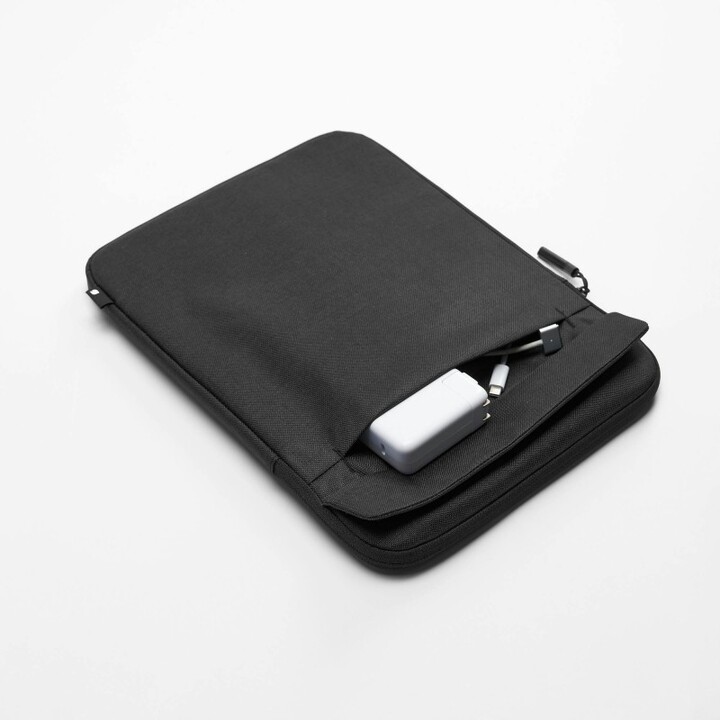 Crosstown Sleeve for 14-inch Laptop - Black
