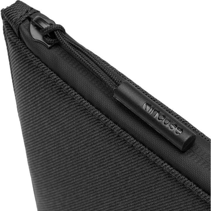 Funda Facet para MacBook Pro de 16" (2021/2023) en sarga reciclada - Negra