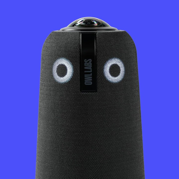 Owl Labs Meeting Owl 4+: cámara de videoconferencia inteligente 4K de 360 grados, micrófono y altavoz (enfoque automático del or