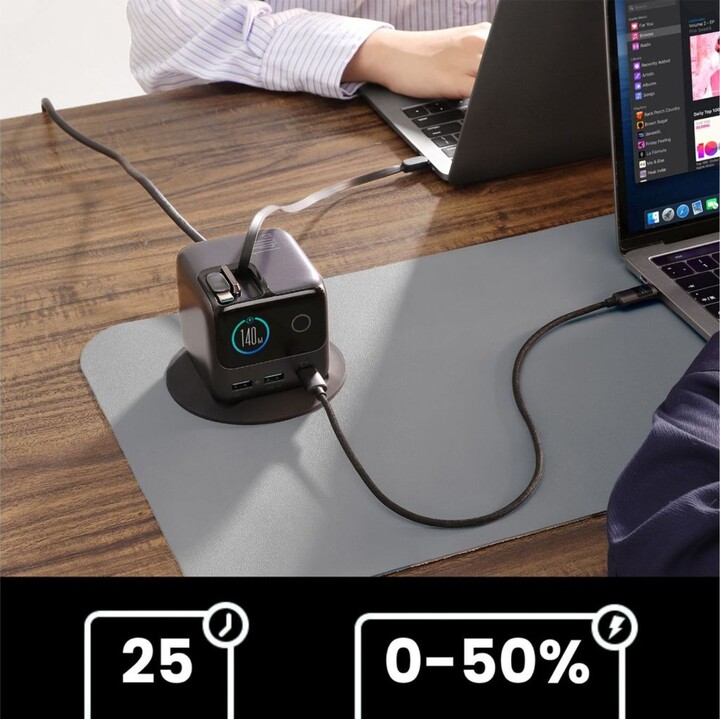 Cargador de sobremesa Joyroom Podix JR-TRD01 de 140 W con tecnología GaN, 5 puertos y dos cables USB-C retráctiles – Gris