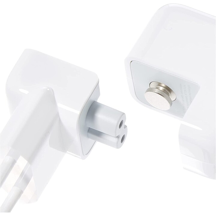 Apple MGN03ZM/A 12W power adapter/ for iPhone/ iPad/ iPod