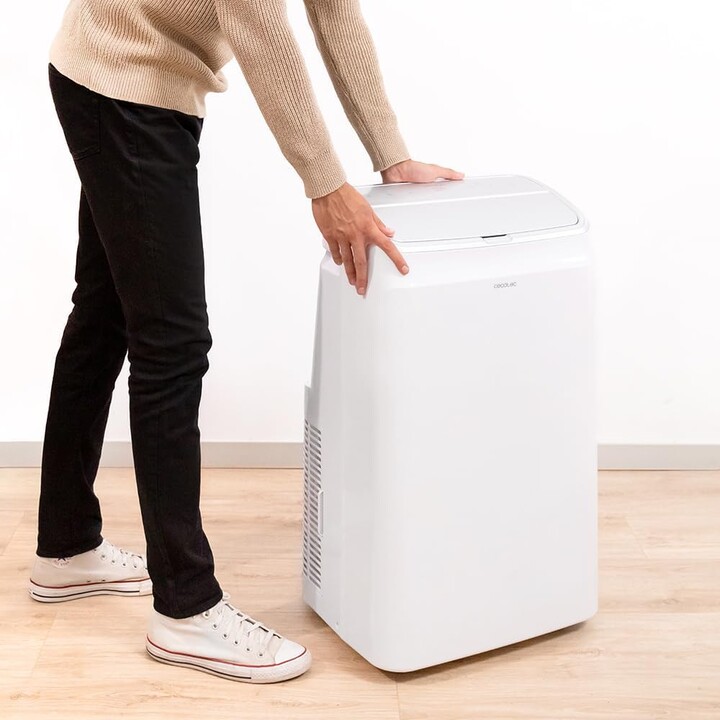 Cecotec ForceClima 7100, climatiseur portable de 7 000 BTU avec télécommande, présentant une petite fissure esthétique