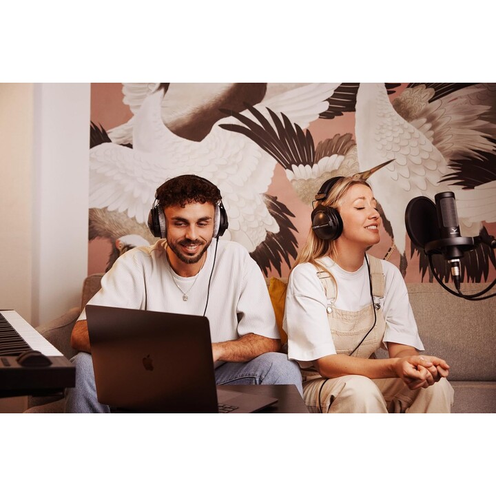 Beyerdynamic Estuche rígido para auriculares de la serie PRO - Negro