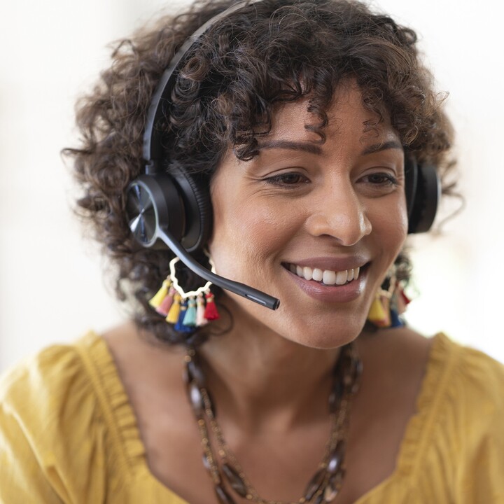HP Poly Voyager 4320 USB-C Headset +BT700 dongle +Charging Stand Kabelgebunden und Kabellos Kopfbügel Anrufe/Musik US